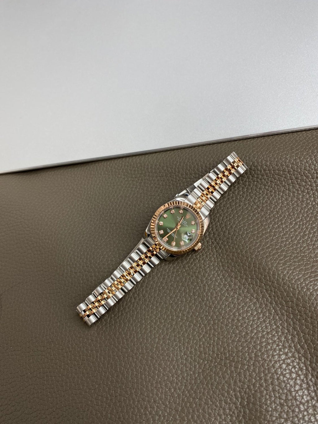 Rolex Women's Log-type Series Automatic Mechanical Movement Water-resistant Diamond-encrusted Green Dial Stainless Steel Bracelet 28mm Watch #77754