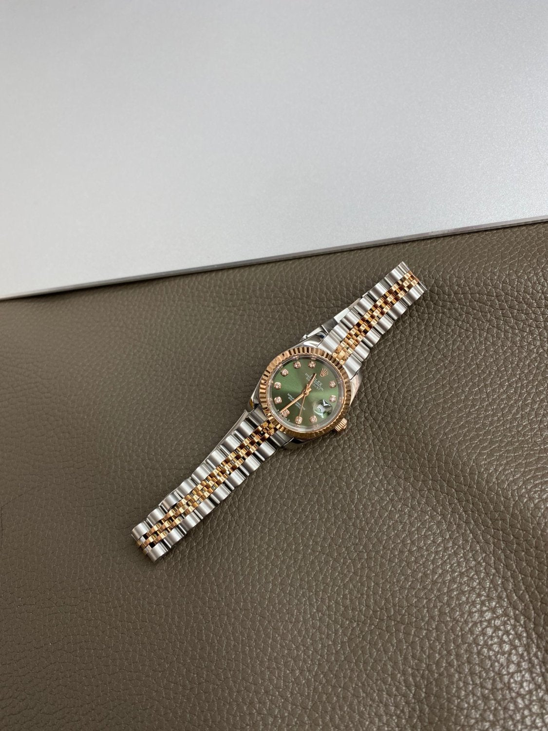Rolex Women's Log-type Series Automatic Mechanical Movement Water-resistant Diamond-encrusted Green Dial Stainless Steel Bracelet 28mm Watch #77754