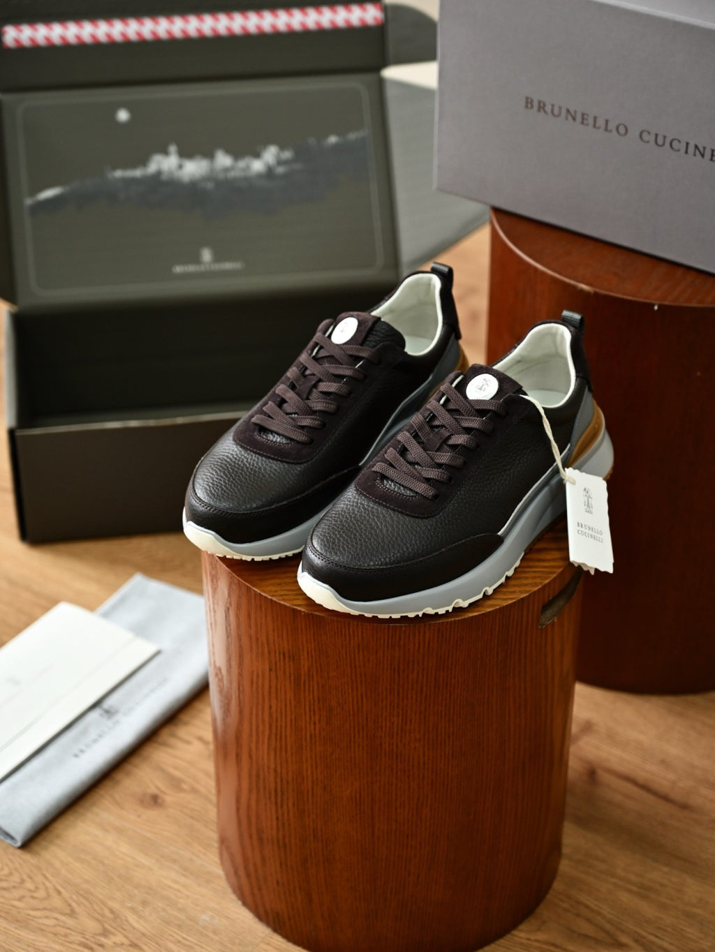Brunello Cucinelli Men's Leather Sneakers #387382