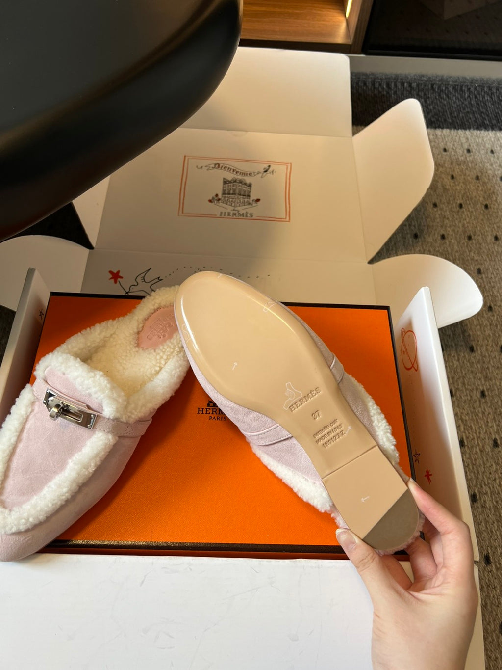Hermes Women's Winter Suede Round-Toe Flat Half-Slip-On Shoes. Casual Solid Color Slip-On Slippers #81517