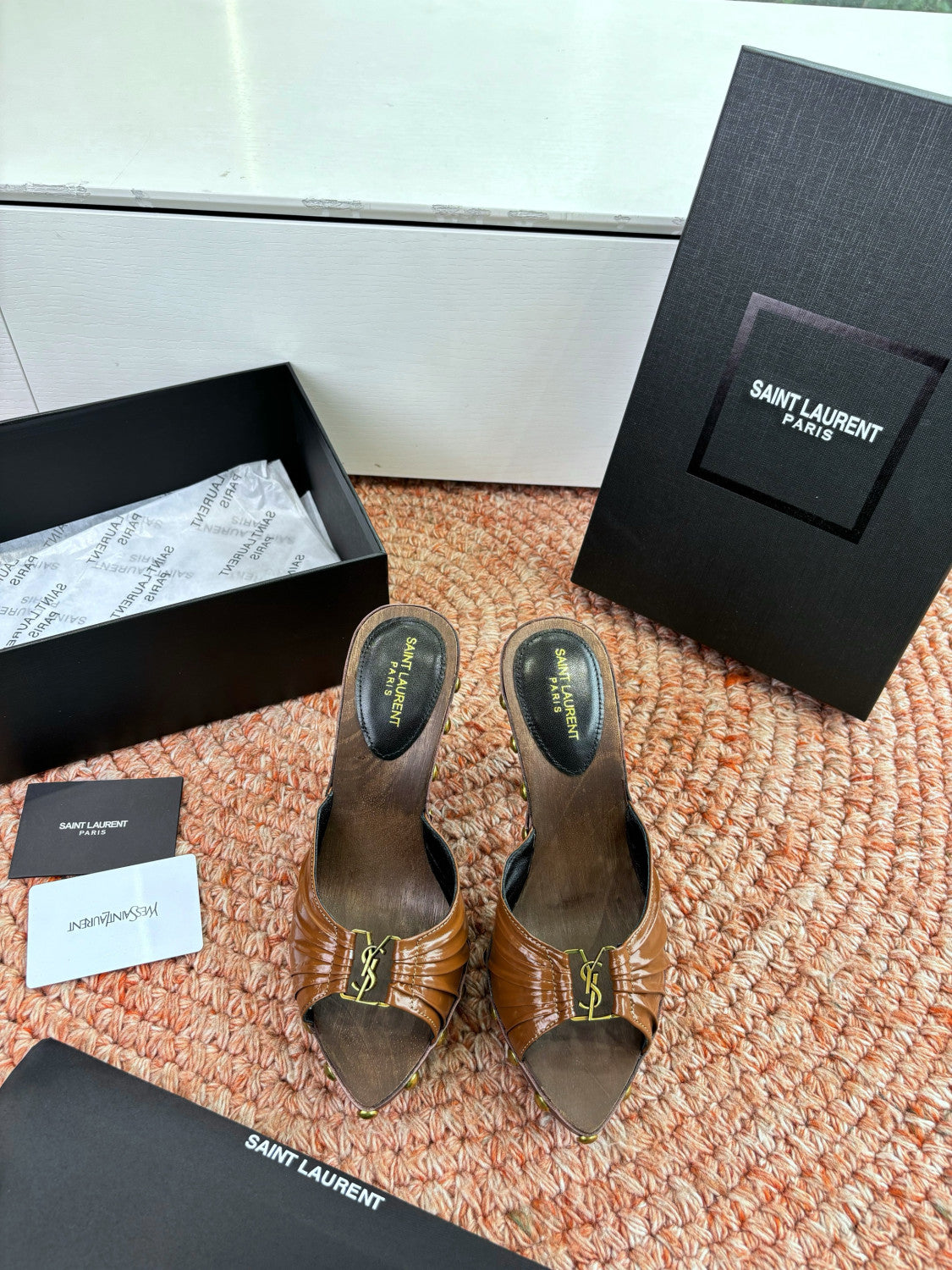 Saint Laurent BABYLONE Clogs in Smooth Leather #379492