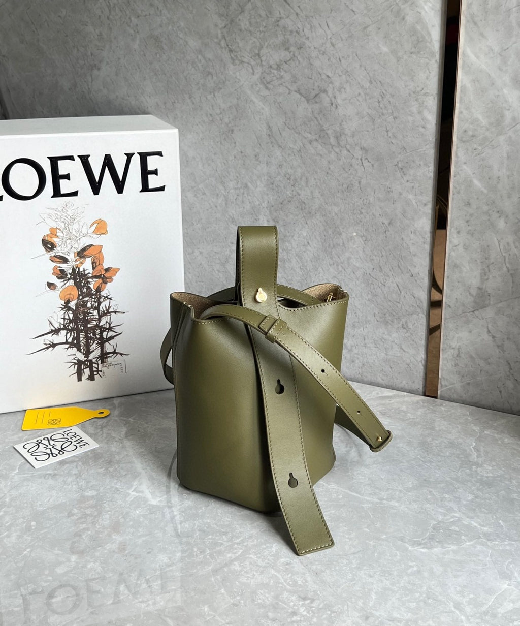 Loewe Mini Pebble Bucke #376317