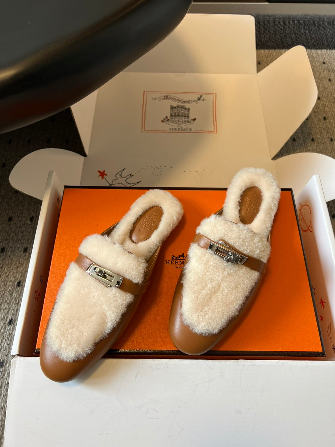 Hermes Women's Winter Head-Covering Half-Support Shoes Casual Solid Color Oz Flat Mule Slippers #81518