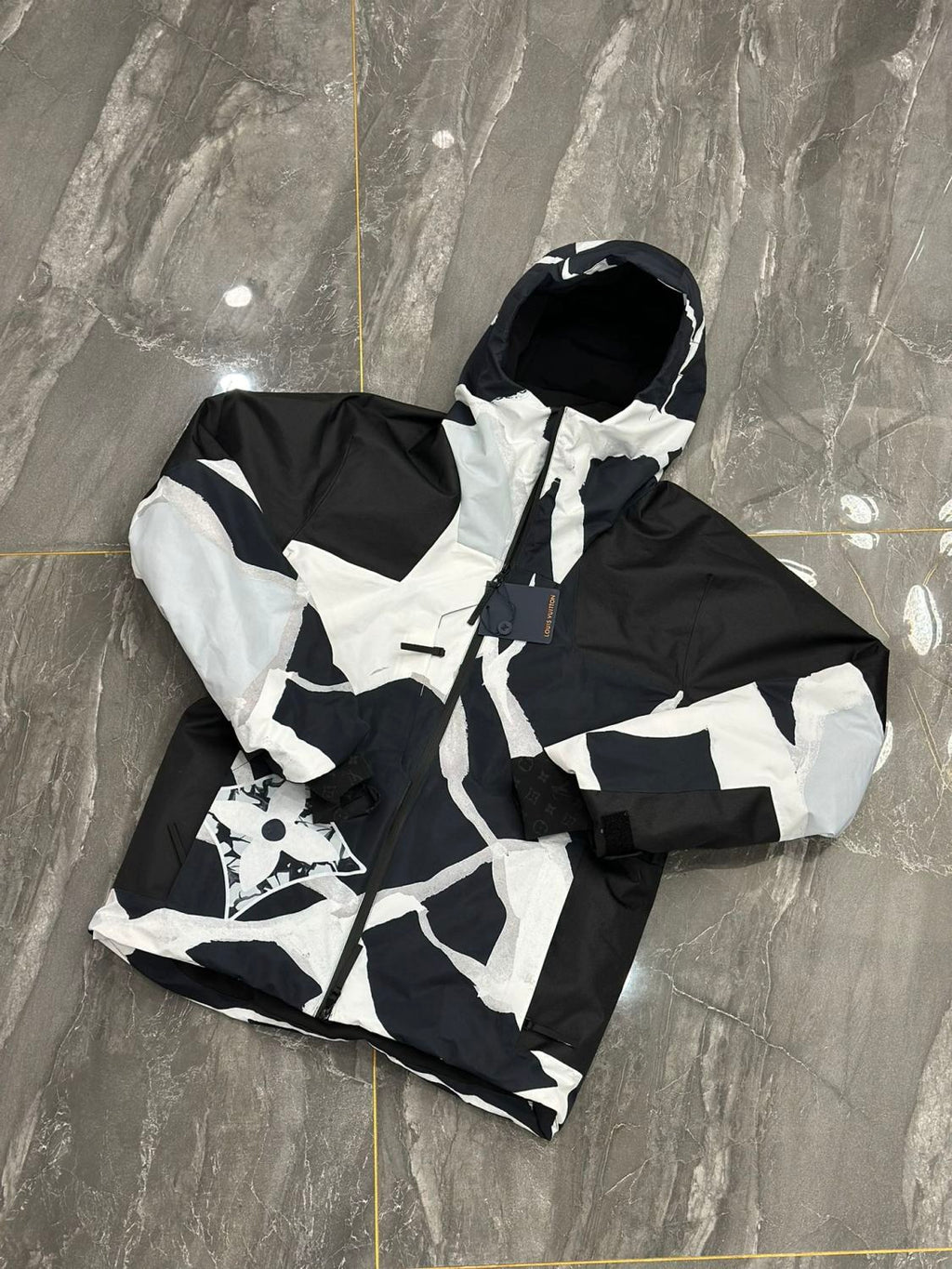 Louis Vuitton Burton Men's And Women's Black And White Colorblocking Waterproof Windproof Hooded Zipper Long-sleeved Ski Jacket Leisure Ski Pants Suit Set #74666