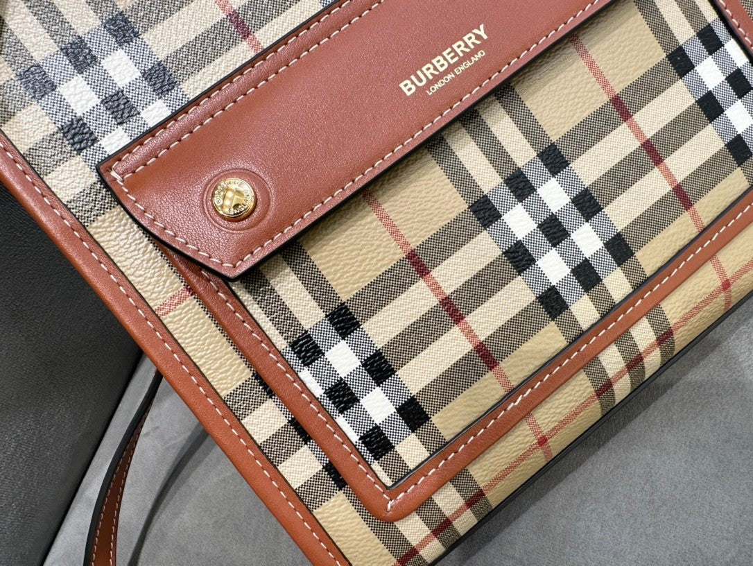 Burberry Classic Checked Clutch Bag Pocket New Colourways Fashionable Trendy Retro Crossbody Bag 8066166 Bags #196256