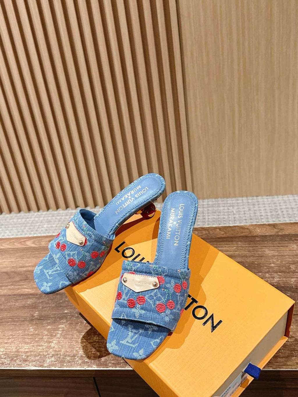 Louis Vuitton  x TM Lily Series Summer Logo Embroidery Solid Color Cool Slippers With Exposed Toes And A Unique Heel Height Of 5.5cm Casual Shoes #81735