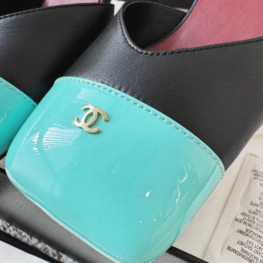 CHANEL Pumps Lambskin Patent Calfskin Black Green 6.5 CM #380111
