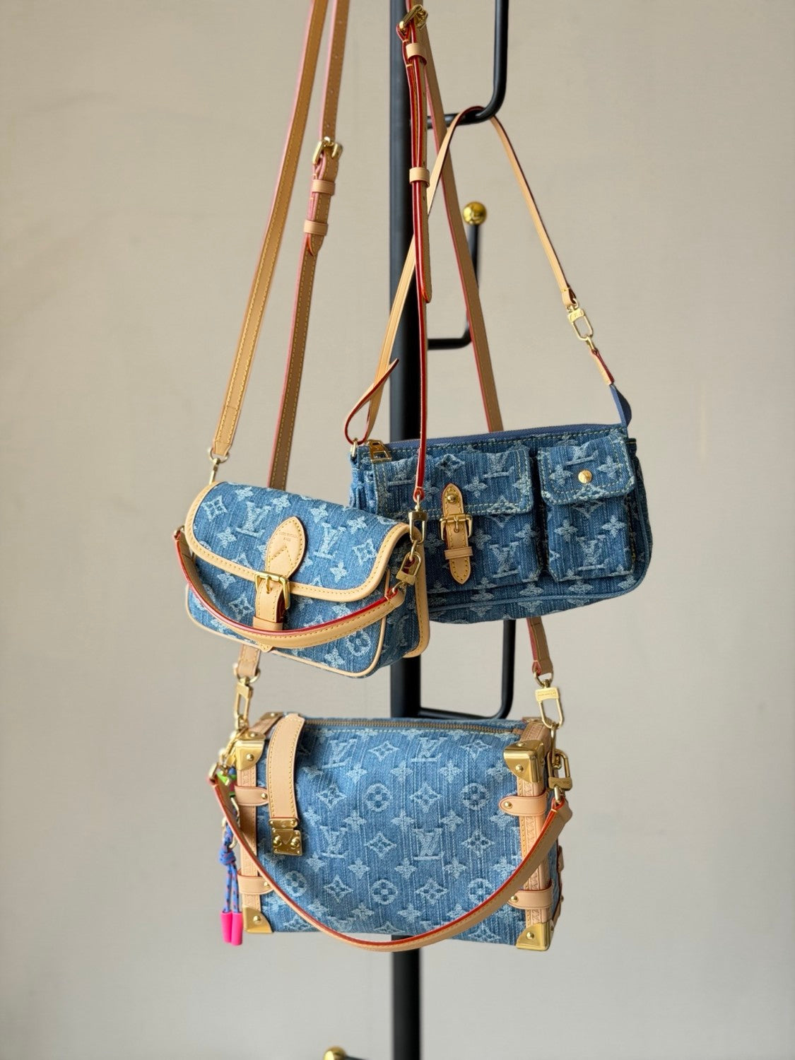 LOUIS VUITTON Baggy Nano Diane Pochette Accessoire Cargo Side Trunk MM Monogram Denim Handbags #381842