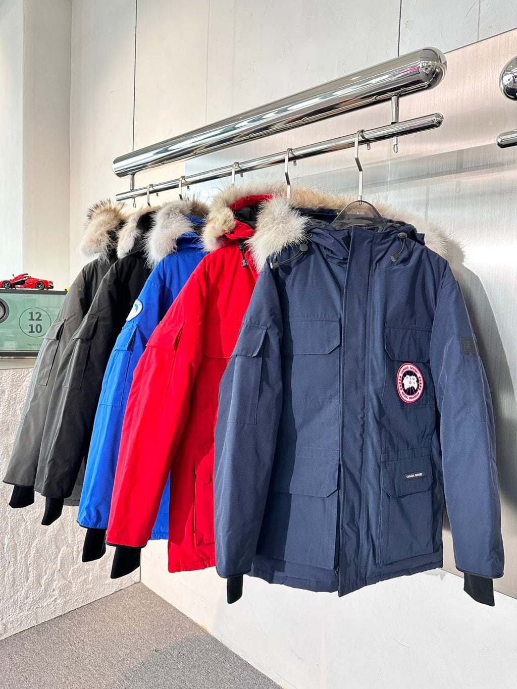 Canada Goose Men's Winter Solid Colour Velcro Zip Hooded Puffer Down Jacket #97487