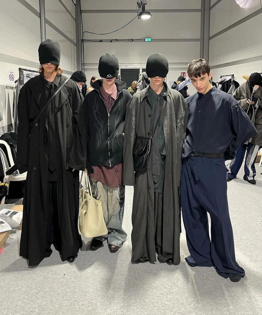 Balenciaga Men's Fall And Winter Show Models Y2k Vintage Dark Burgundy Plaid Shirt Loose Silhouette Lycra Fiber Single-breasted Lapel Shirt Jacket Ngvp #2471