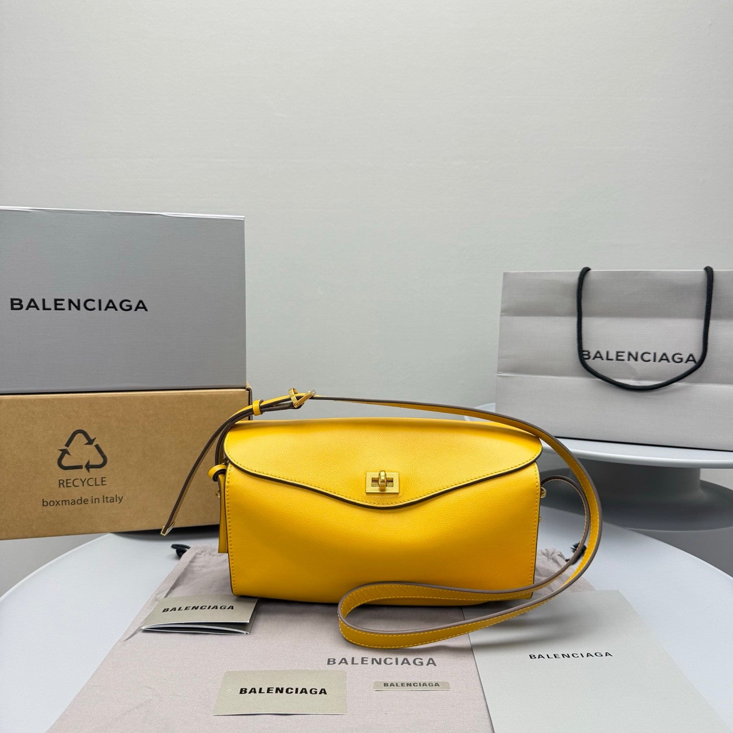 Balenciaga Le 7 Shoulder Bag Medium #378950
