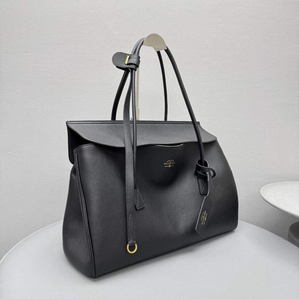 Balenciaga Carrie Carry All Handbag #333735