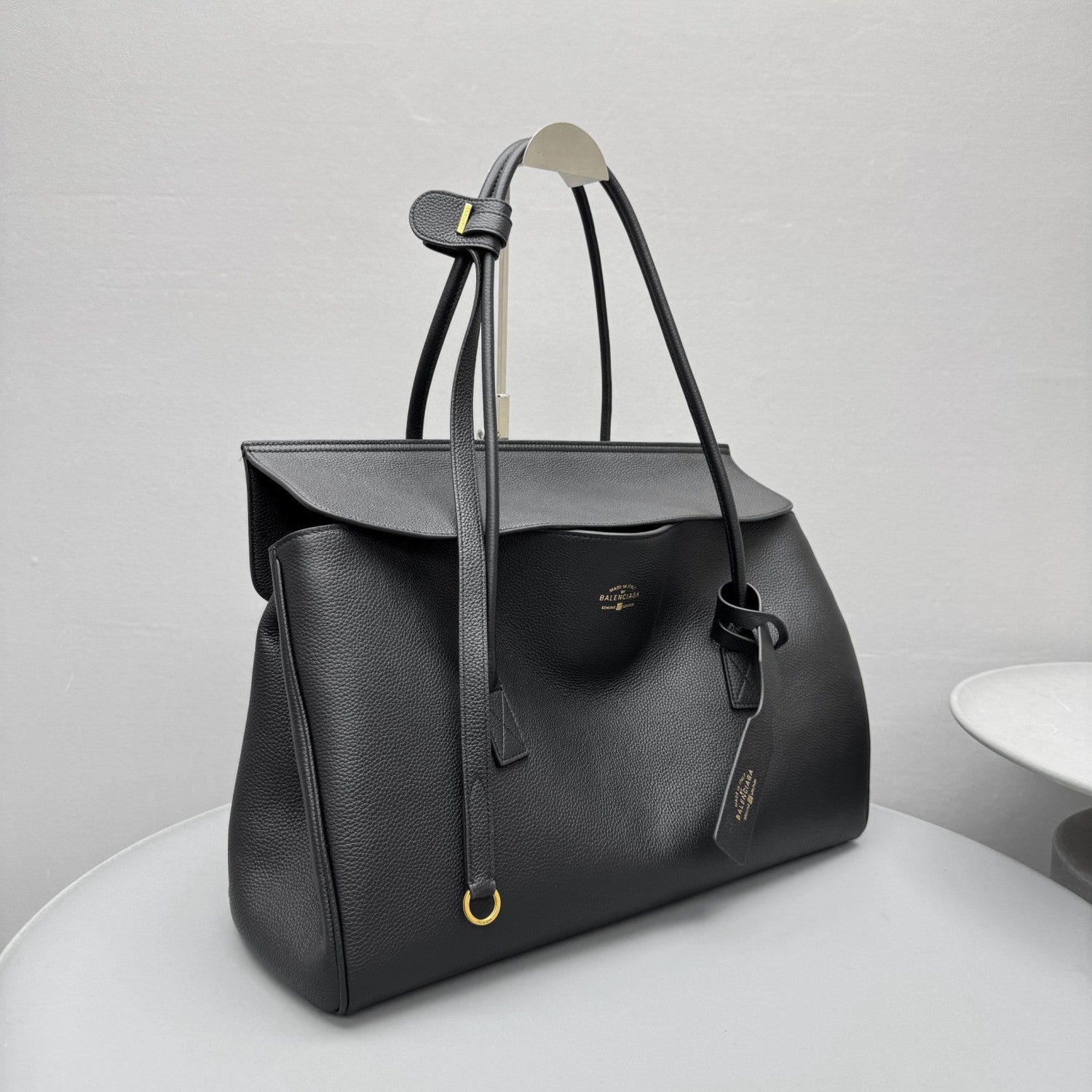 Balenciaga Carrie Carry All Handbag #333735
