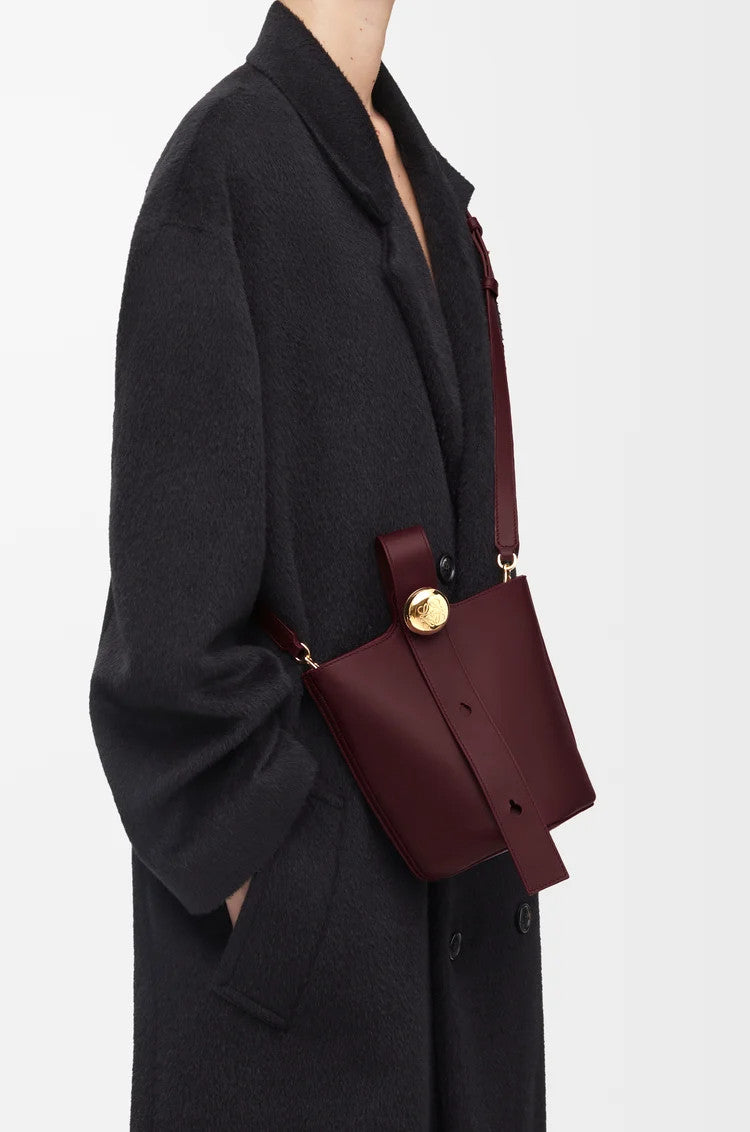 Loewe Mini Pebble Bucket In Smooth Calfskin Bags Stylish Casual Yet Luxurious And Elegant Crossbody Bag #196299