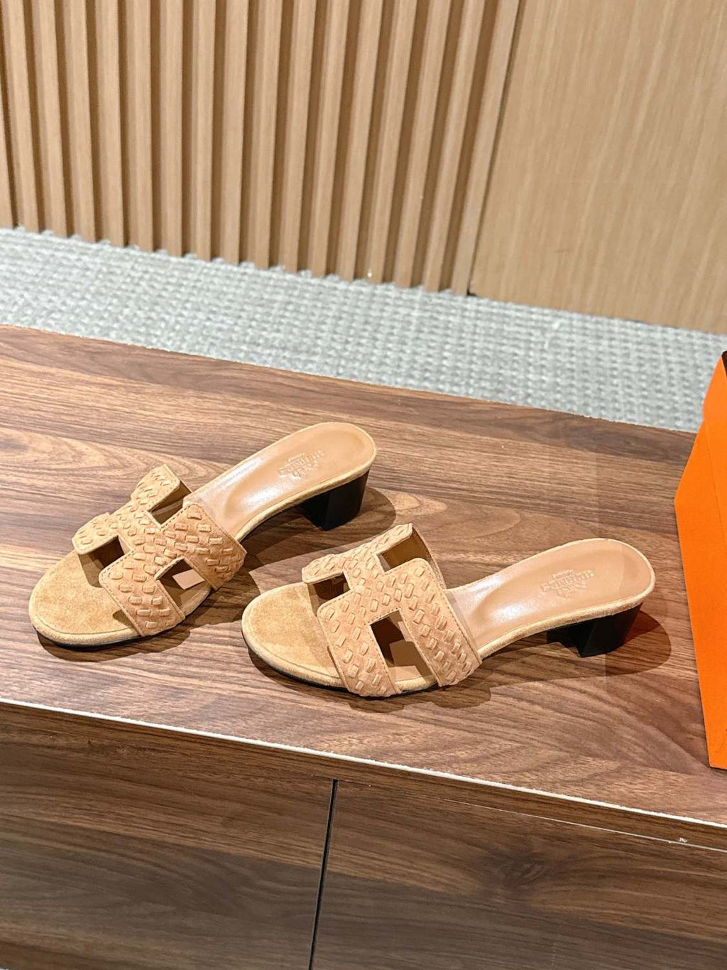 Hermès Woven Low Heel Slippers #384073