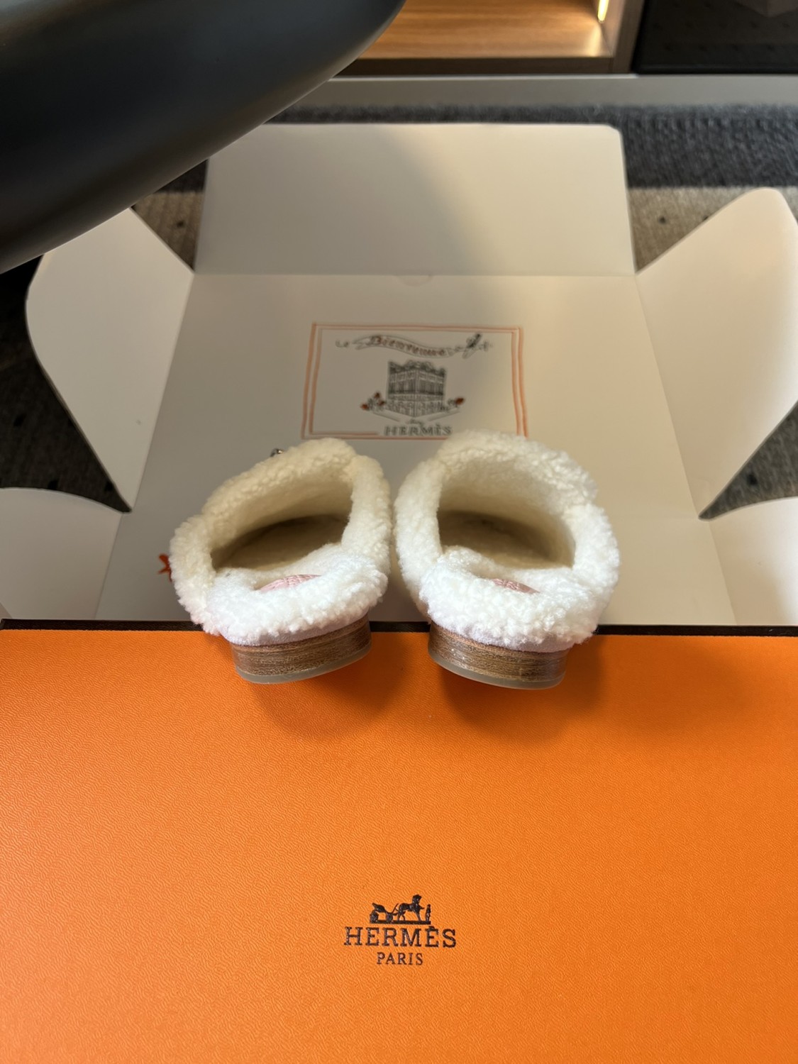 Hermes Women's Winter Suede Round-Toe Flat Half-Slip-On Shoes. Casual Solid Color Slip-On Slippers #81517