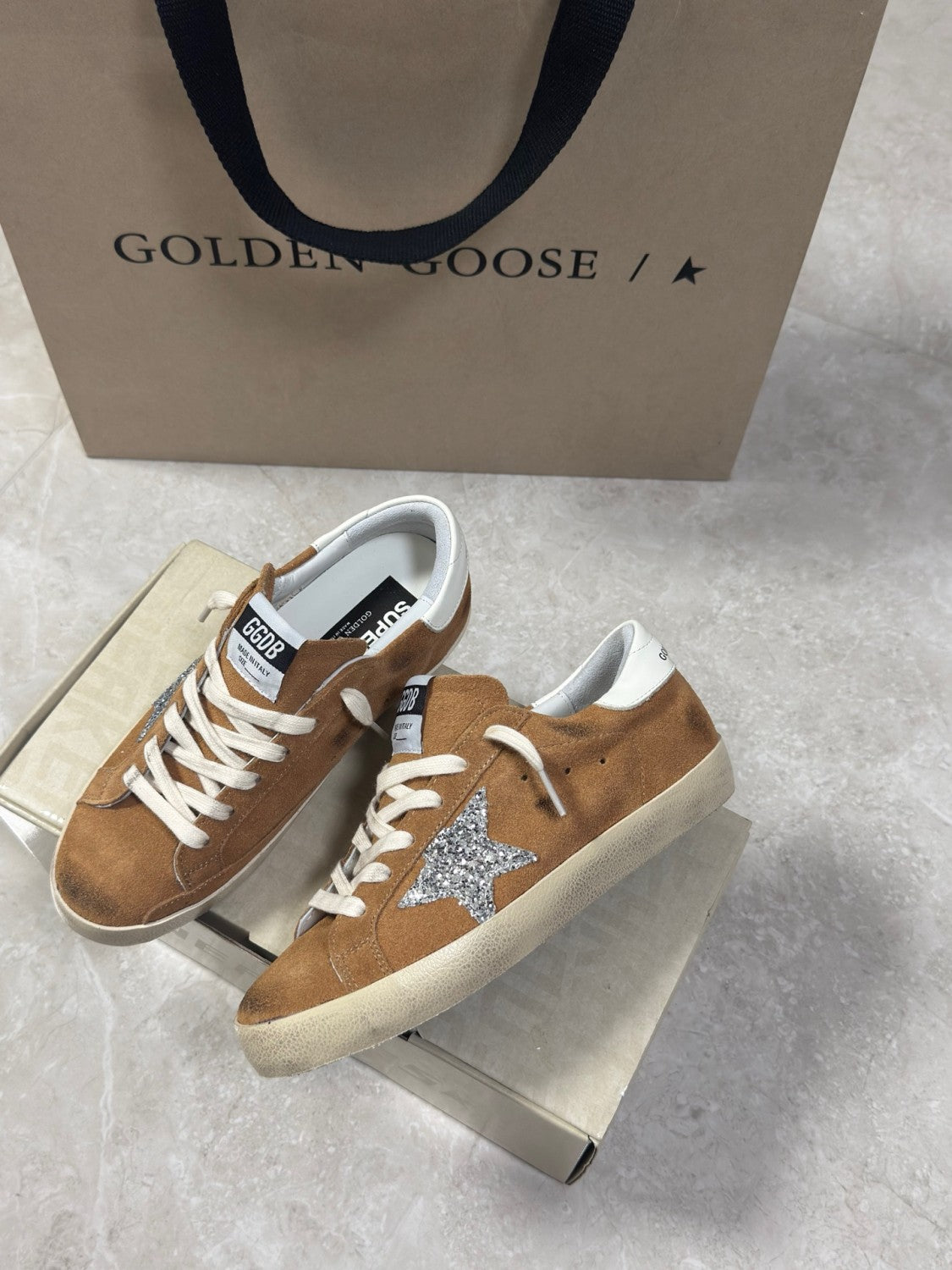 Golden Goose Ball Star in Gray Suede With Leather Star and Nappa Leather #382031