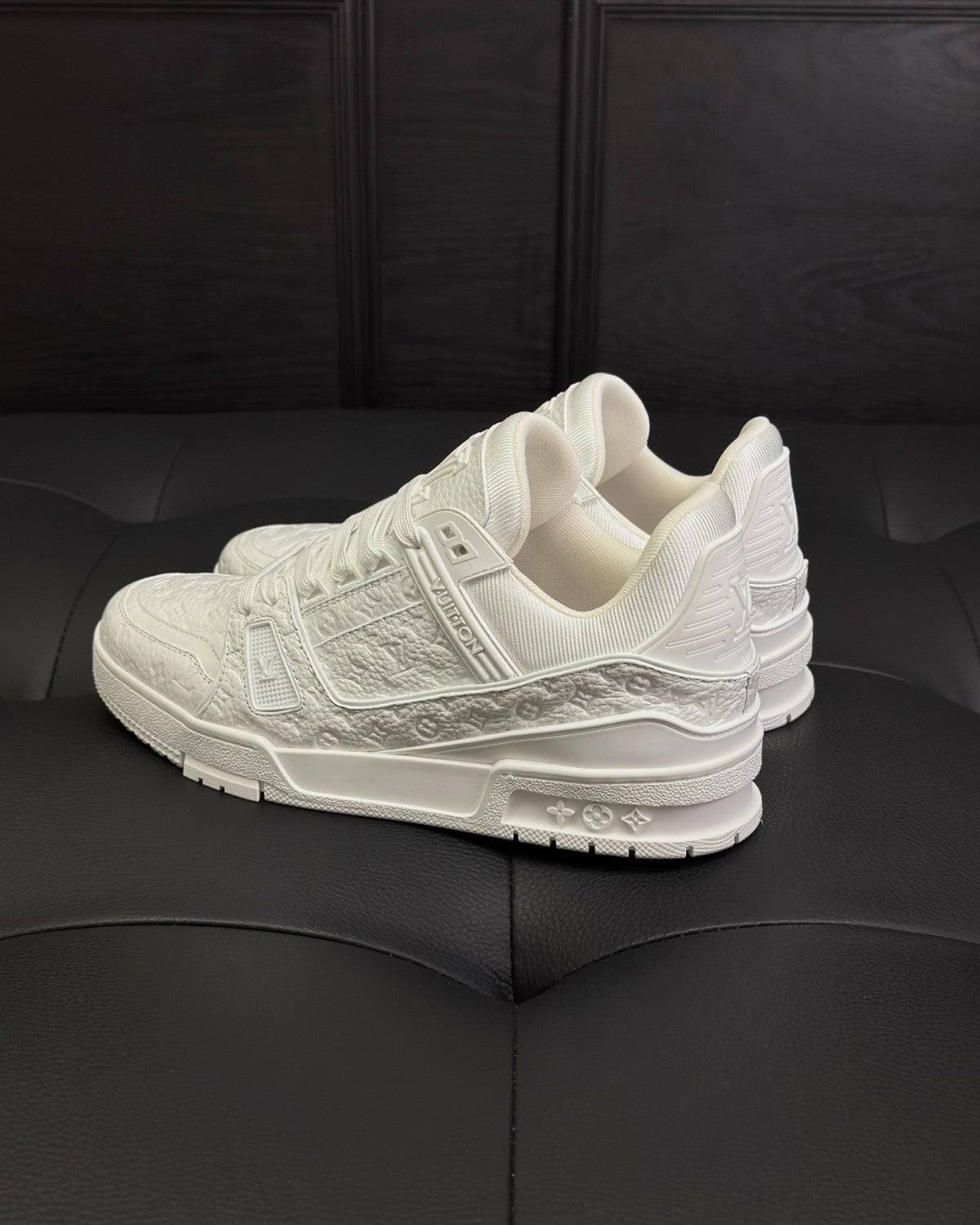 Louis Vuitton LV Trainer Men's And Women's Solid Color Lacquered Cowhide Leather Letter Print Low-top Lace-up Sneakers Shoes #77762
