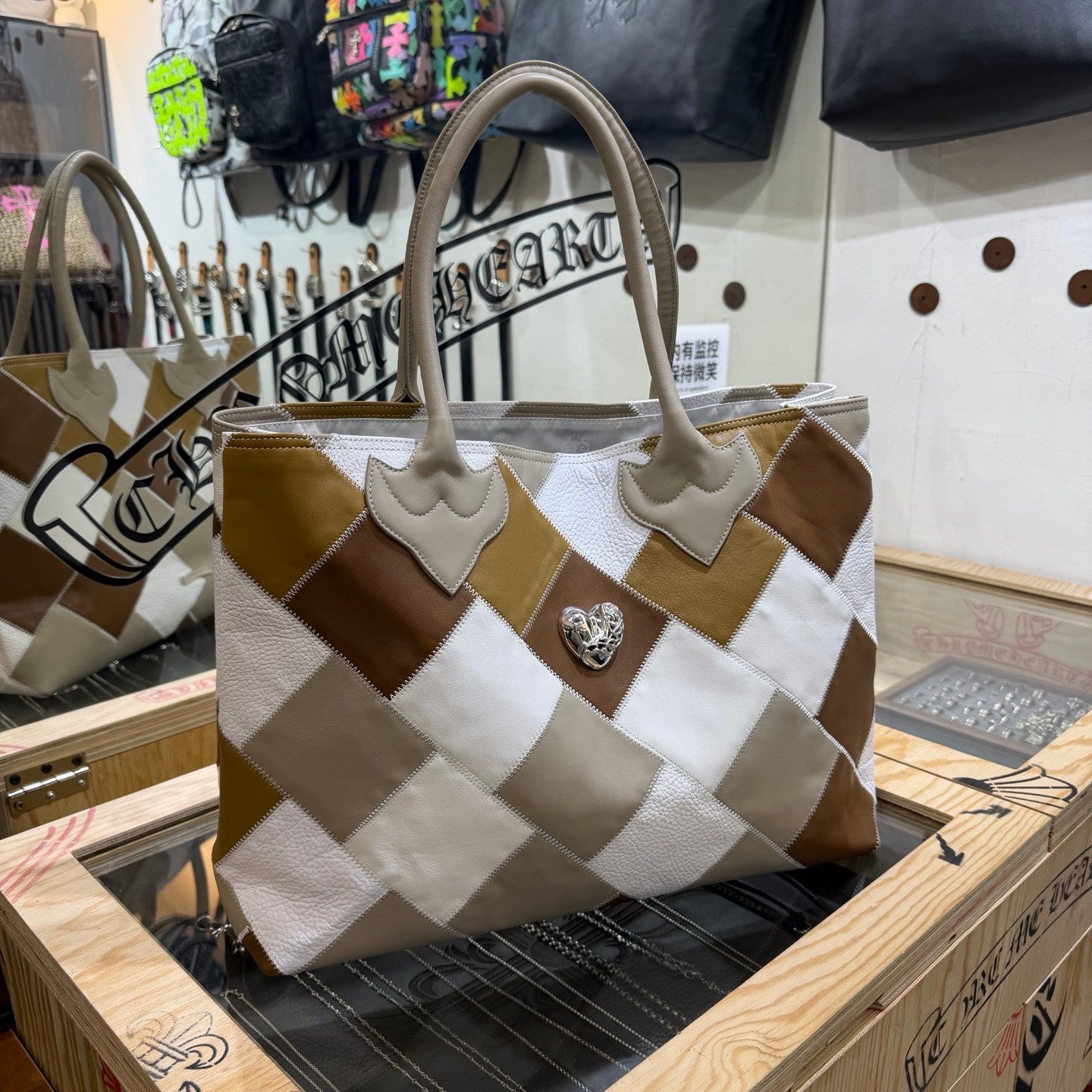 Chrome Hearts Asepne Exclusive Latest Large Heart-Shaped Tote Bag Coffee Brown Color-Block Handbag Fashionable Oversized Bag #194257