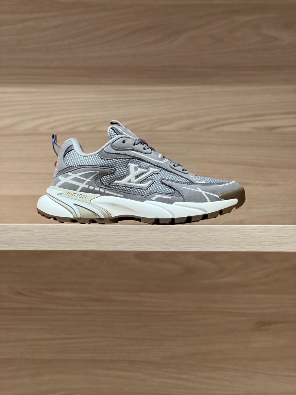 LOUIS VUITTON LV Tatic Runner Sneaker #386159