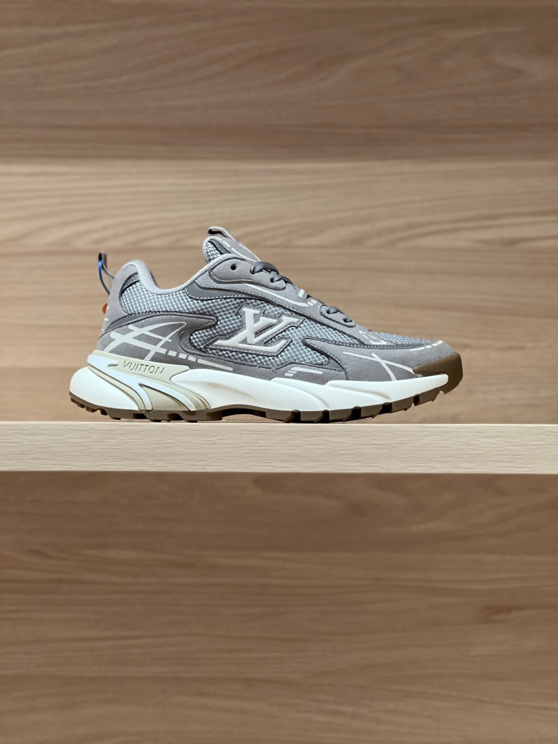 LOUIS VUITTON LV Tatic Runner Sneaker #386159