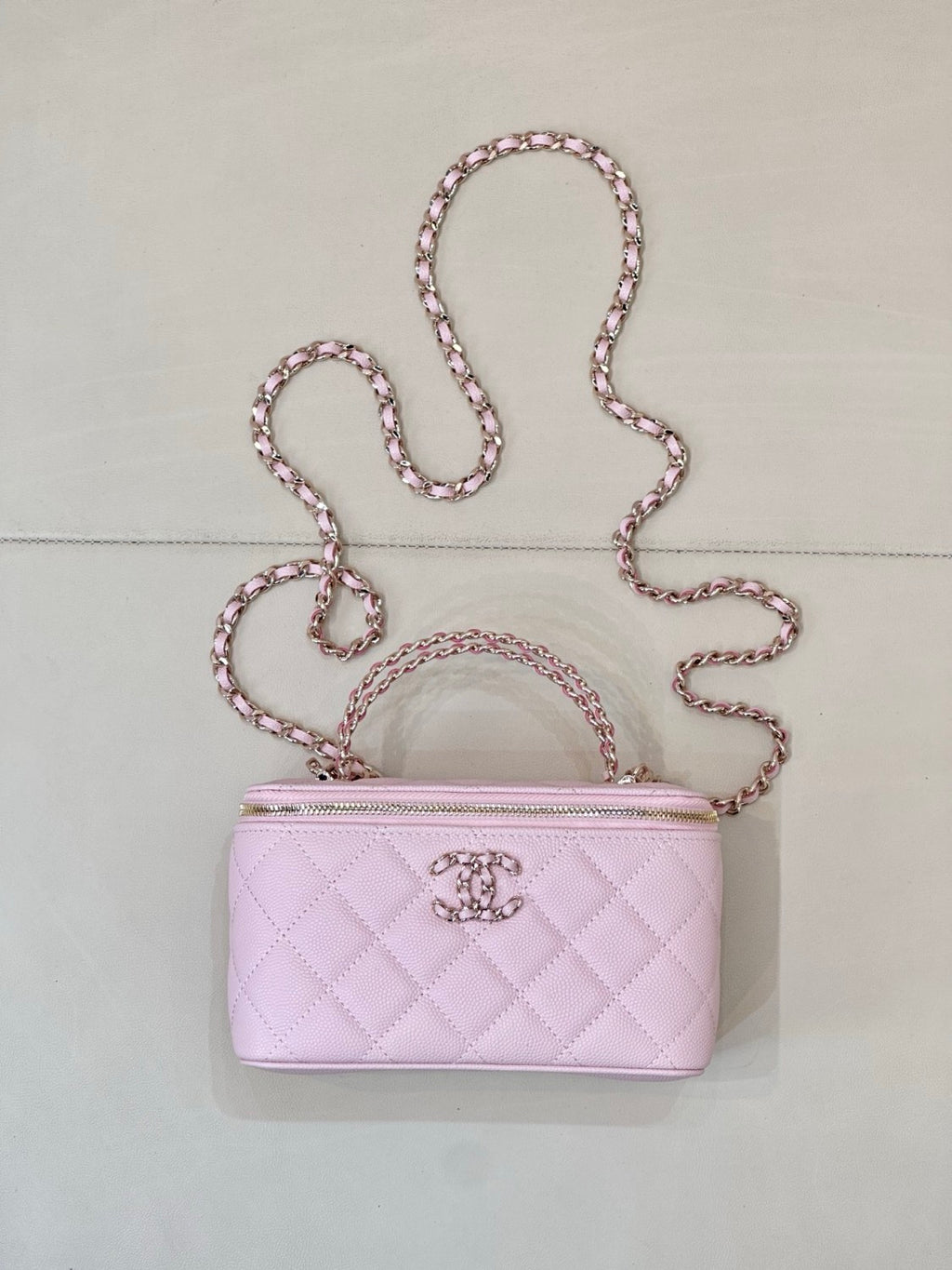 CHANEL Long Vanity With Chain Grained Shiny Calfskin Gold-tone Metal White #383847