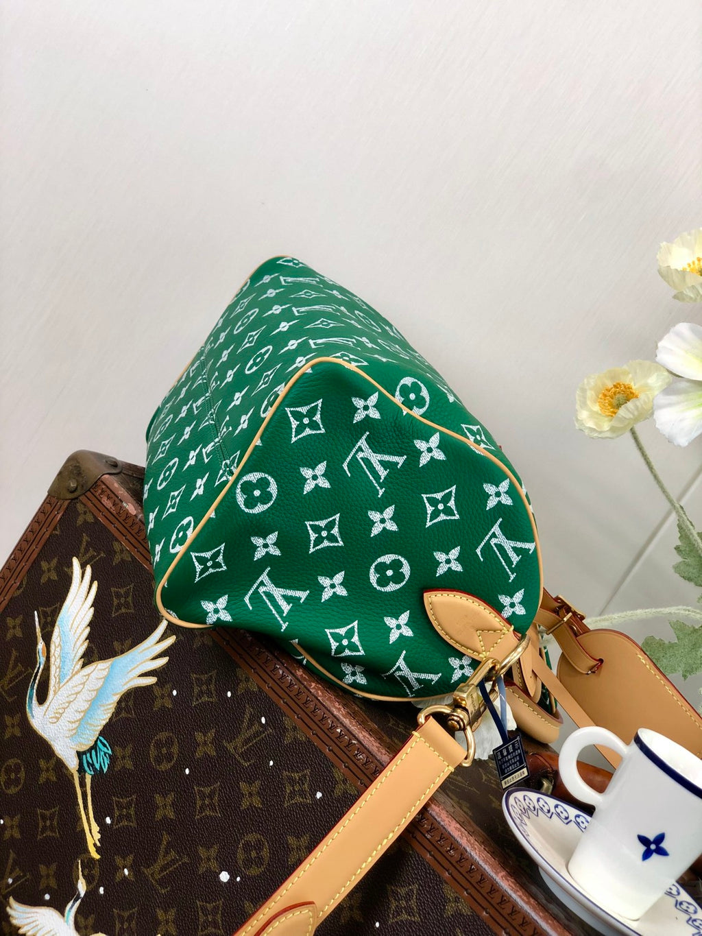 Louis Vuitton Women's Fashion Classic Grass Green Logo Zipper Closure Leather Shoulder Bag Handbags In Small Medium And Large Sizes Crossbody Bag Bags #78661