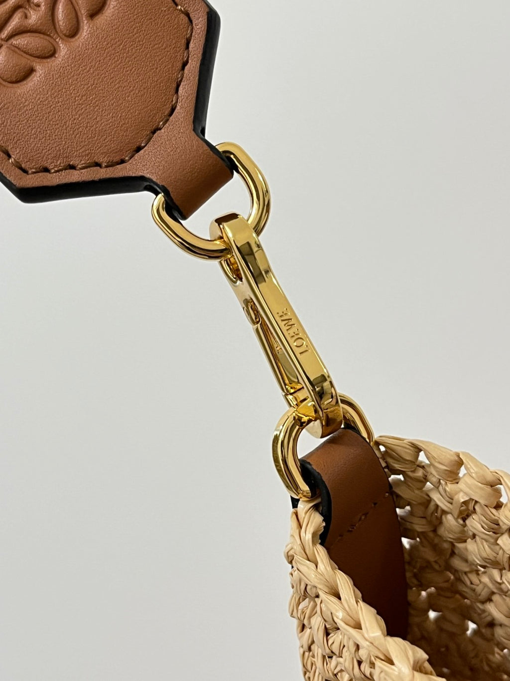 Loewe Women's Slit Adjustable Shoulder Strap Solid Color Woven Resort Style Raffia Mini Tote Crossbody Bag Bags #76331