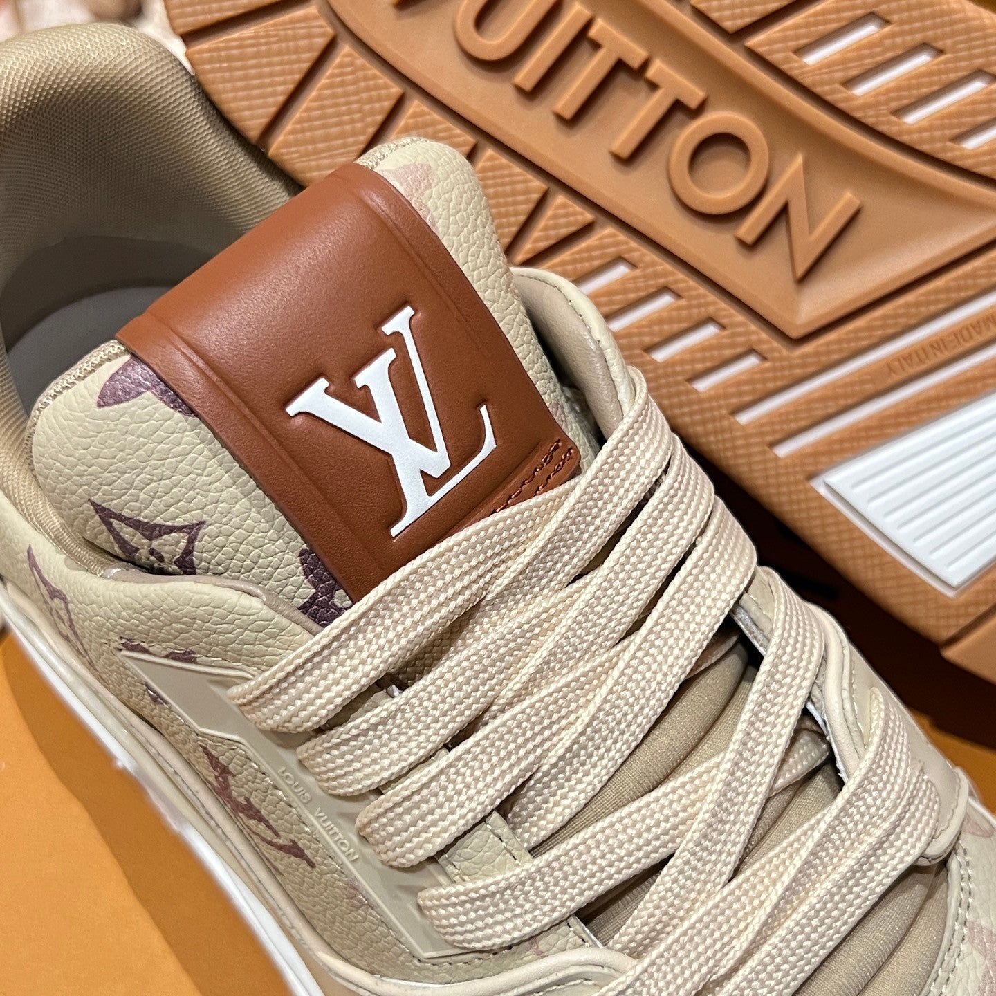LOUIS VUITTON LV Trainer Sneaker #384200