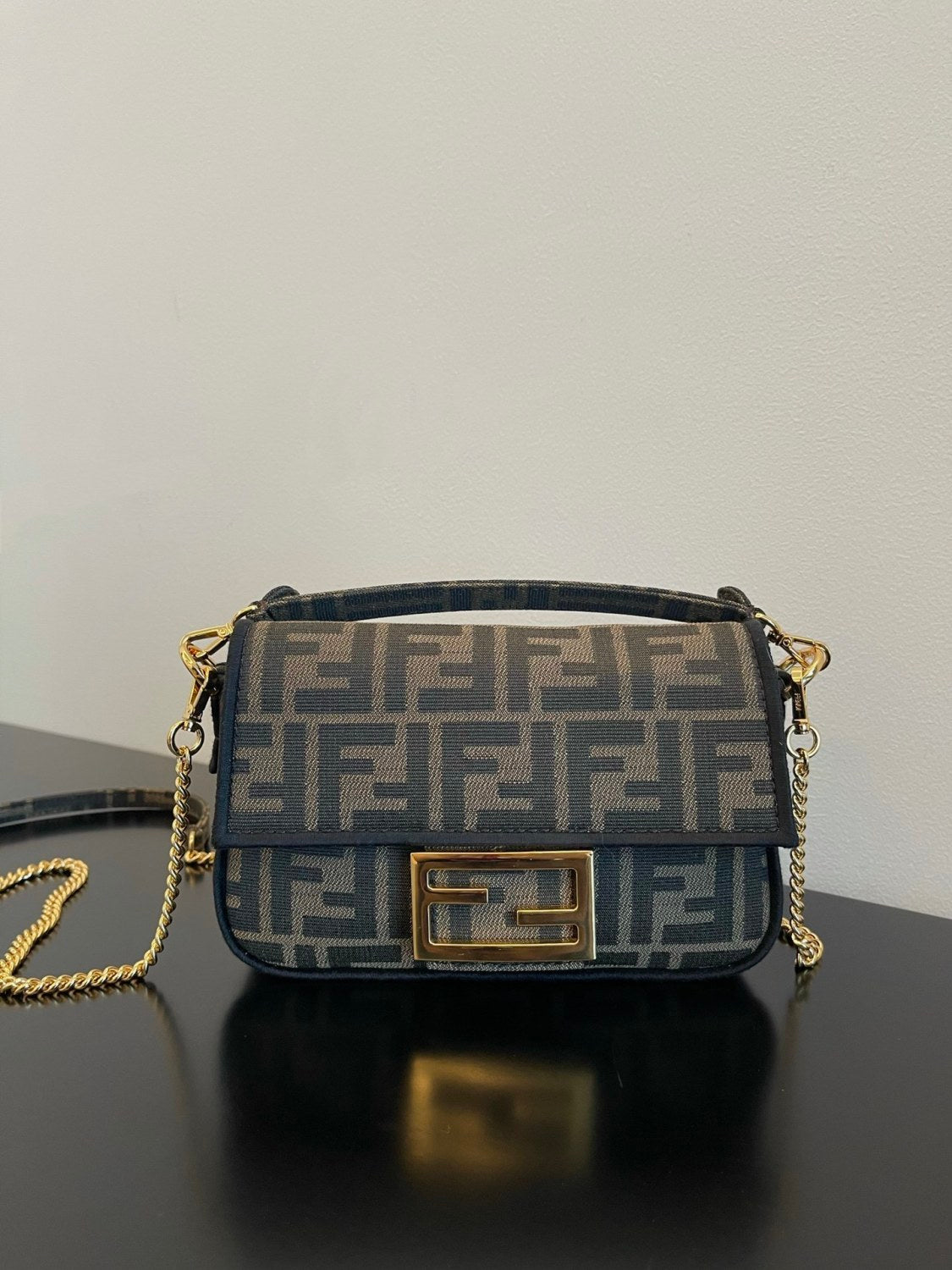FENDI  Baguette Handbags #381872
