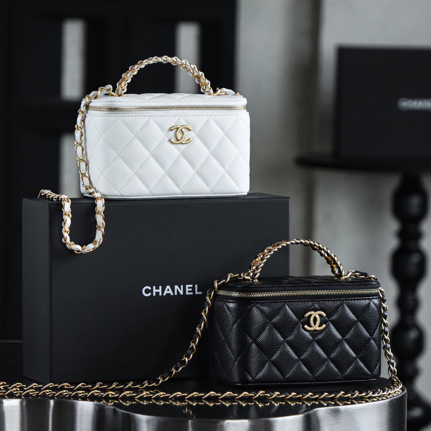 Chanel Women's Solid Color Chain Shoulder Grain Embossed Calfskin Box Bag Tote Shoulder Bags #75595