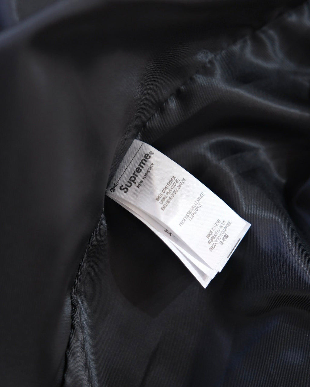 Supreme x Y's by Yohji Yamamoto Men's and Women's FW25 WEEK3 Leather Fitted Casual Jacket With Printed Sleeves And Zip Closure #332325