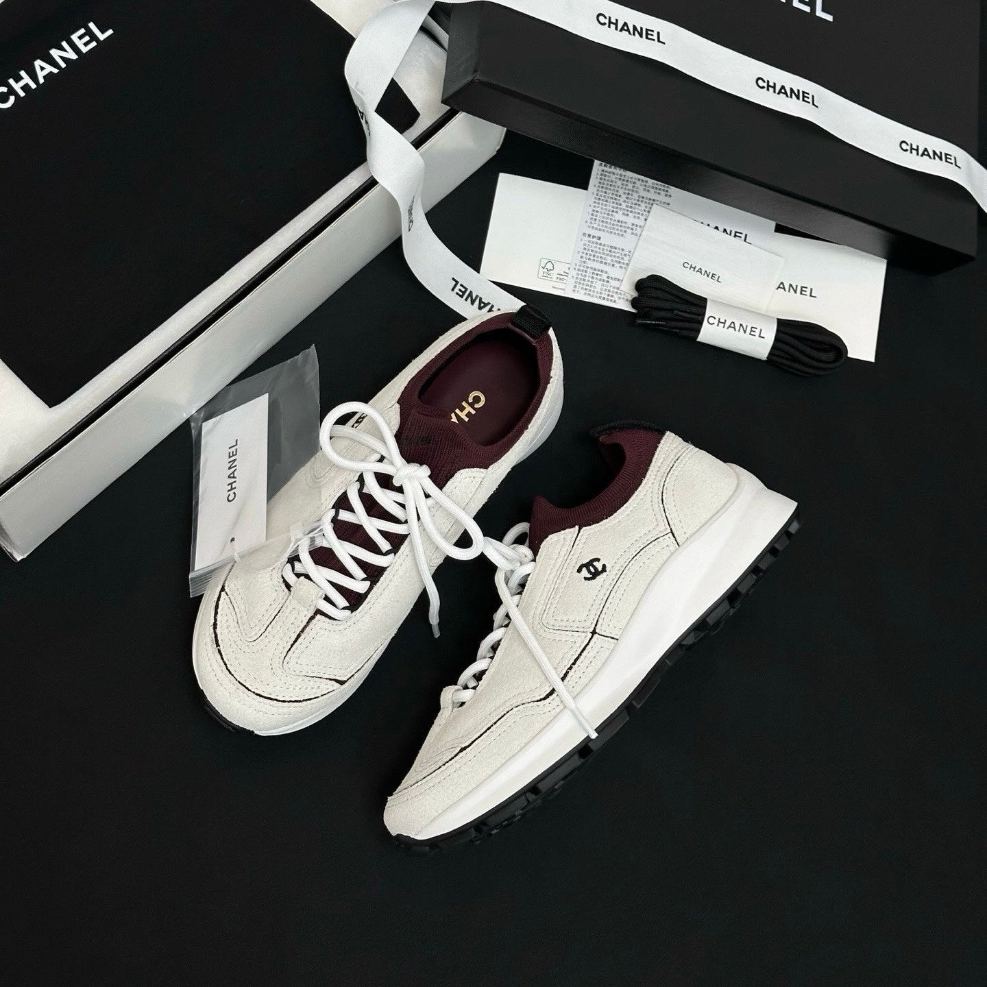 Chanel Cc Retro Casual Sneakers #387599