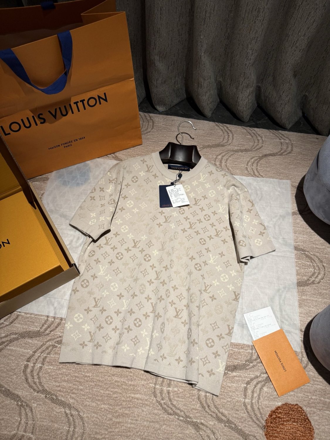 Louis Vuitton Monogram Short Sleeved Crewneck #334471