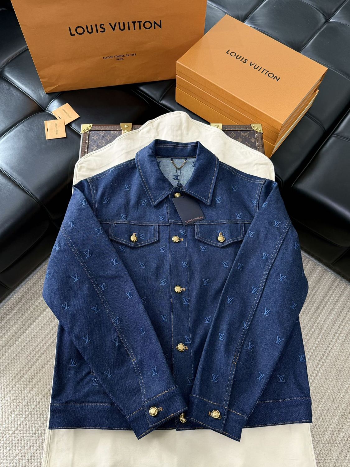Louis Vuitton Men's Spring And Autumn Logo Embroidery Color Line Single Breasted Denim Long Sleeved Jacket Jeans Pants Set Suit #74128
