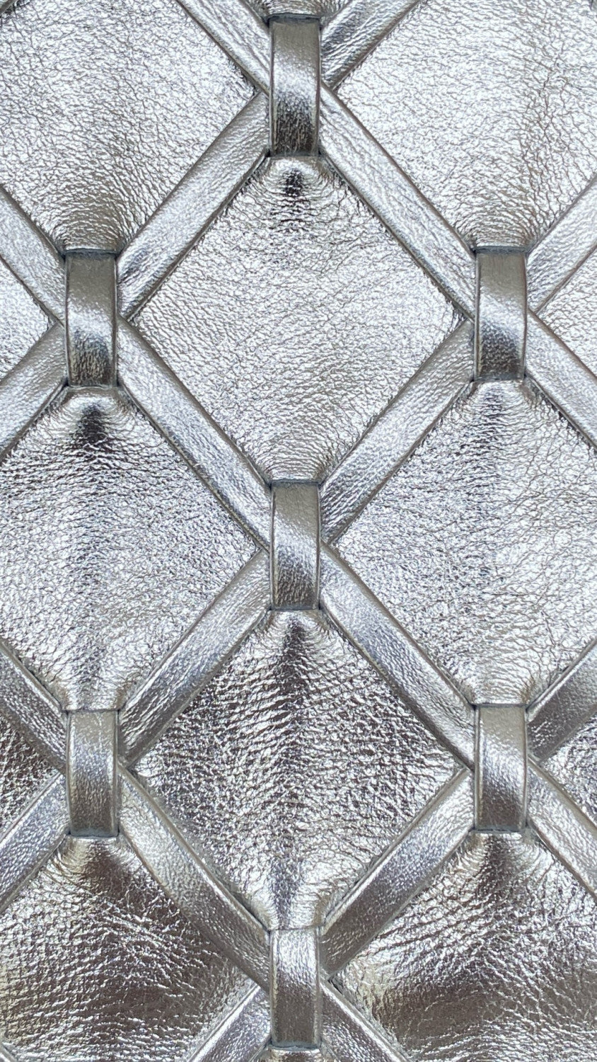 Chanel Women's Silver Lattice Chain Metallic Mirror Calfskin Shoulder Crossbody Bag Bags Metallic-colored Leather Tends To Fade Easily #76372