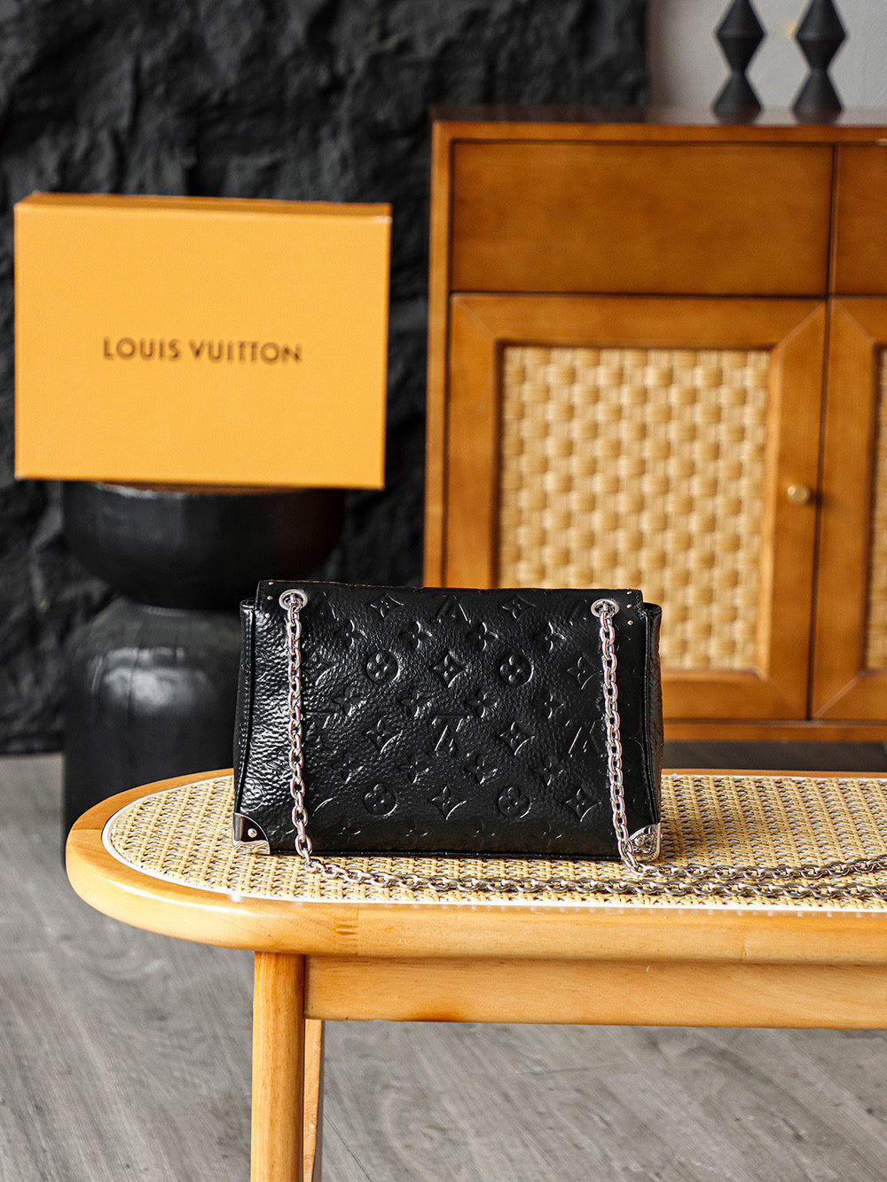 LOUIS VUITTON Trunkie Fashion Leather Handbags #382629