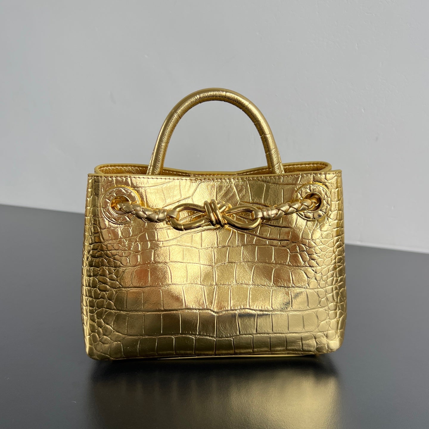 Bottega Veneta  Andiamo Mini Crocodile Pattern Handbag Stylish And Elegant Bags In Gold And Silver Bag Bags Metallic-colored Leather Tends To Fade Easily #196