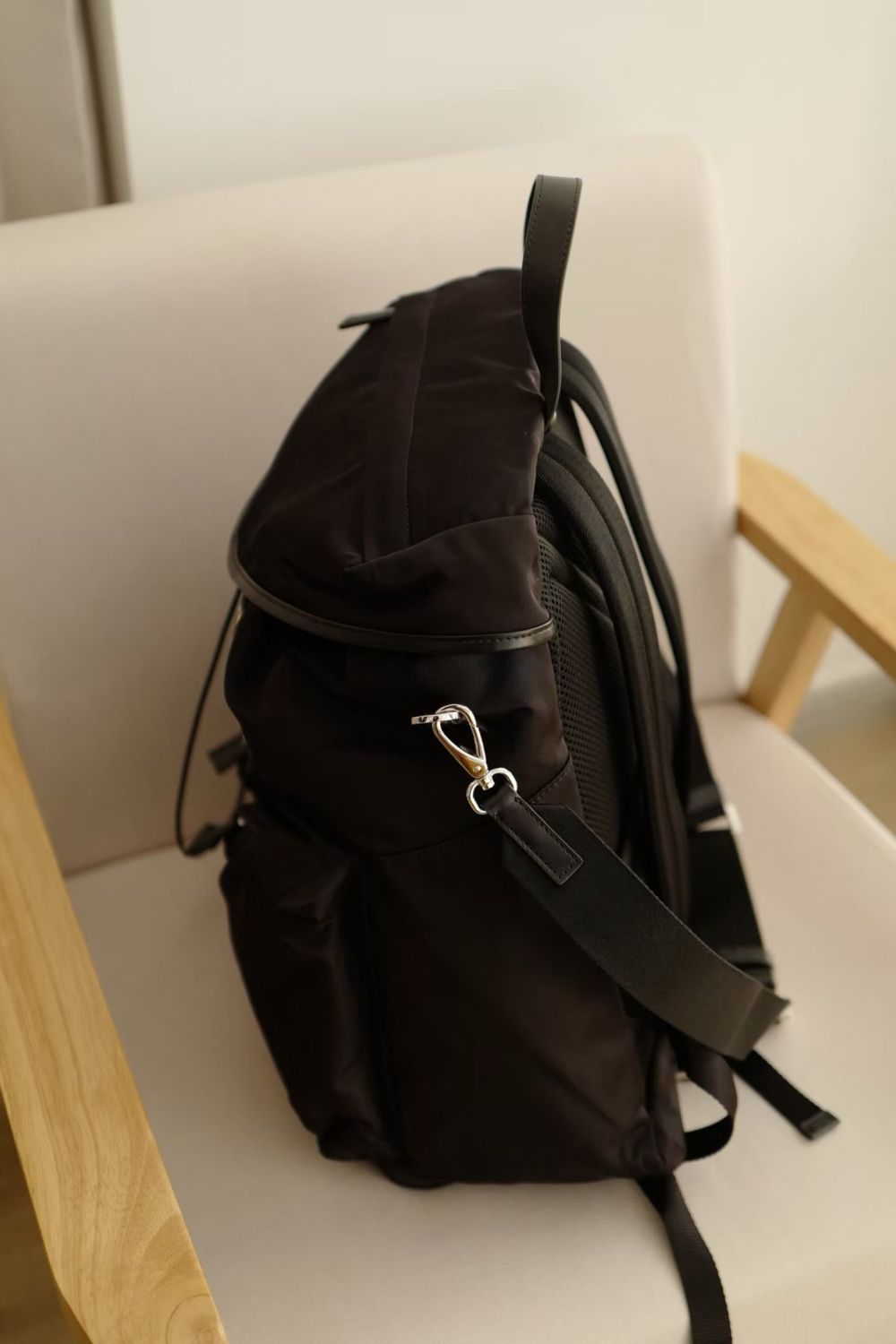 Prada Men's And Women's Large-capacity Backpack With Black Triangle Logo Stylish Travel And Hiking Backpack With A Sophisticated Casual Look Bags Bag #195657