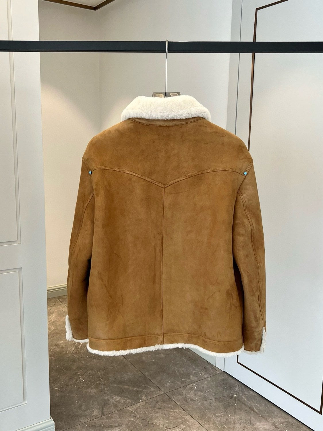 Louis Vuitton Men's Autumn and Winter Solid Color Lapel Single Breasted Sheep Leather Long Sleeve Jacket #74261