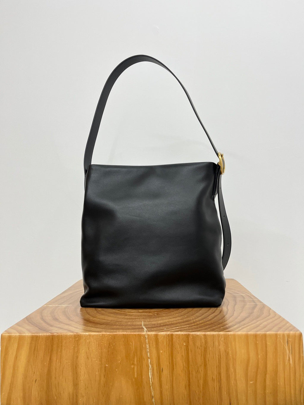 Loewe Women's new soft Napa goat leather Draped handbag Bag Bags #82509A
