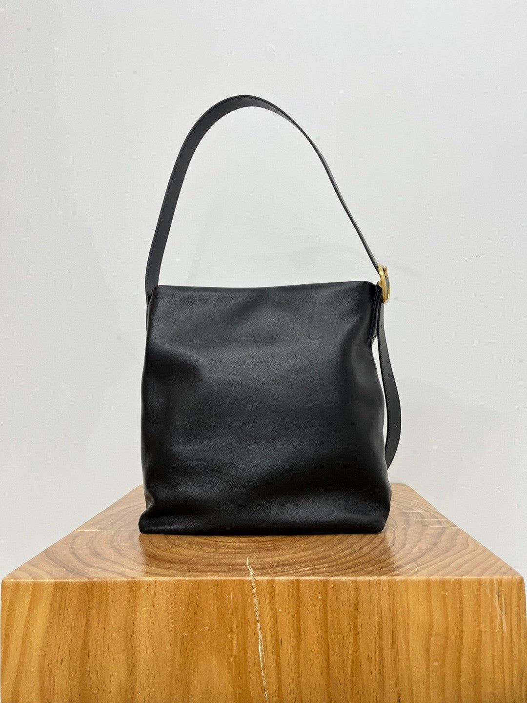 Loewe Women's new soft Napa goat leather Draped handbag Bag Bags #82509A