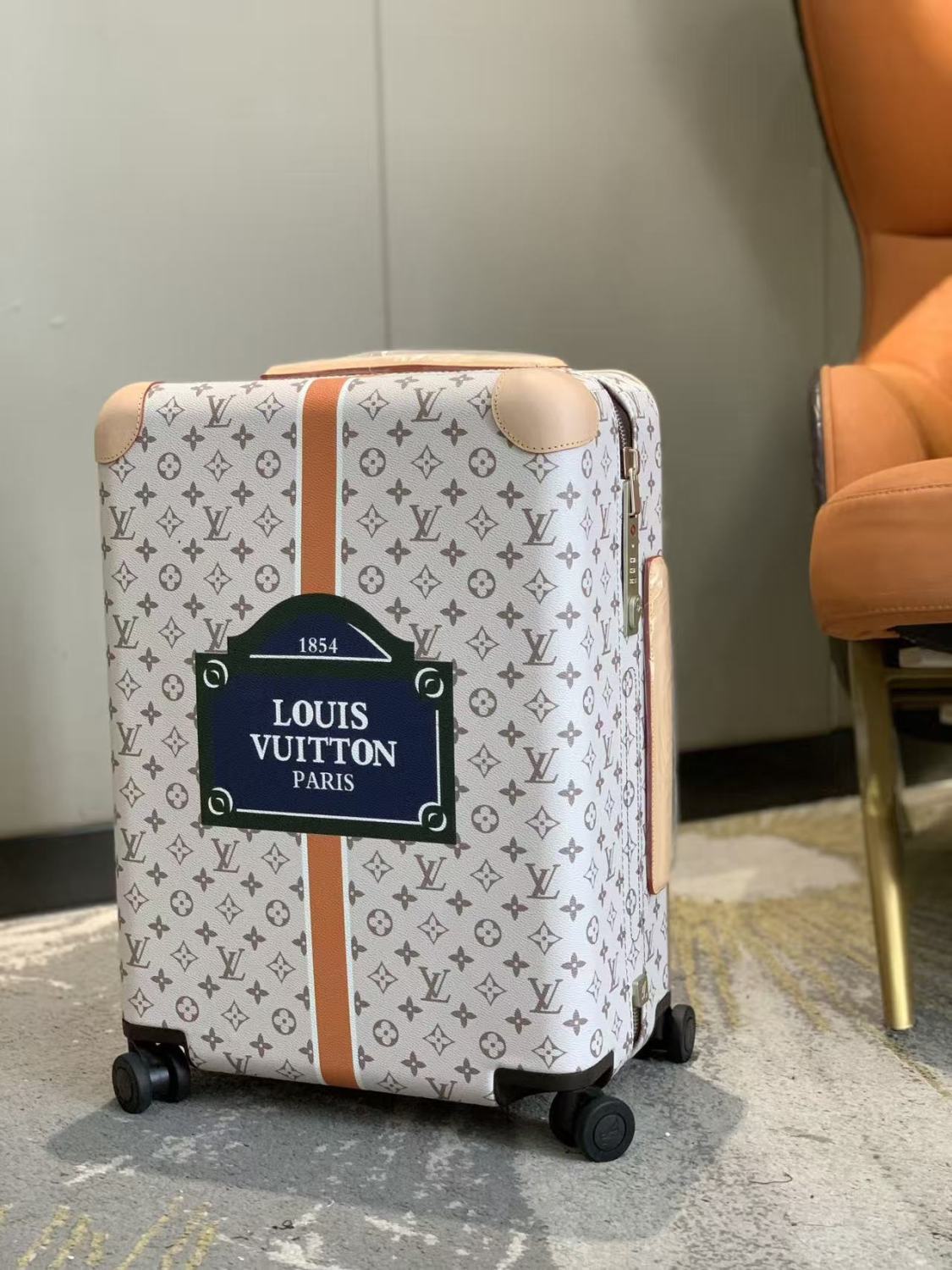 Louis Vuitton Horizon Beige Men's/women's 55cm Beige Alphabet Canvas Trolley Suitcase Fashion Luggage Box Bag Bags M10280 #82128A