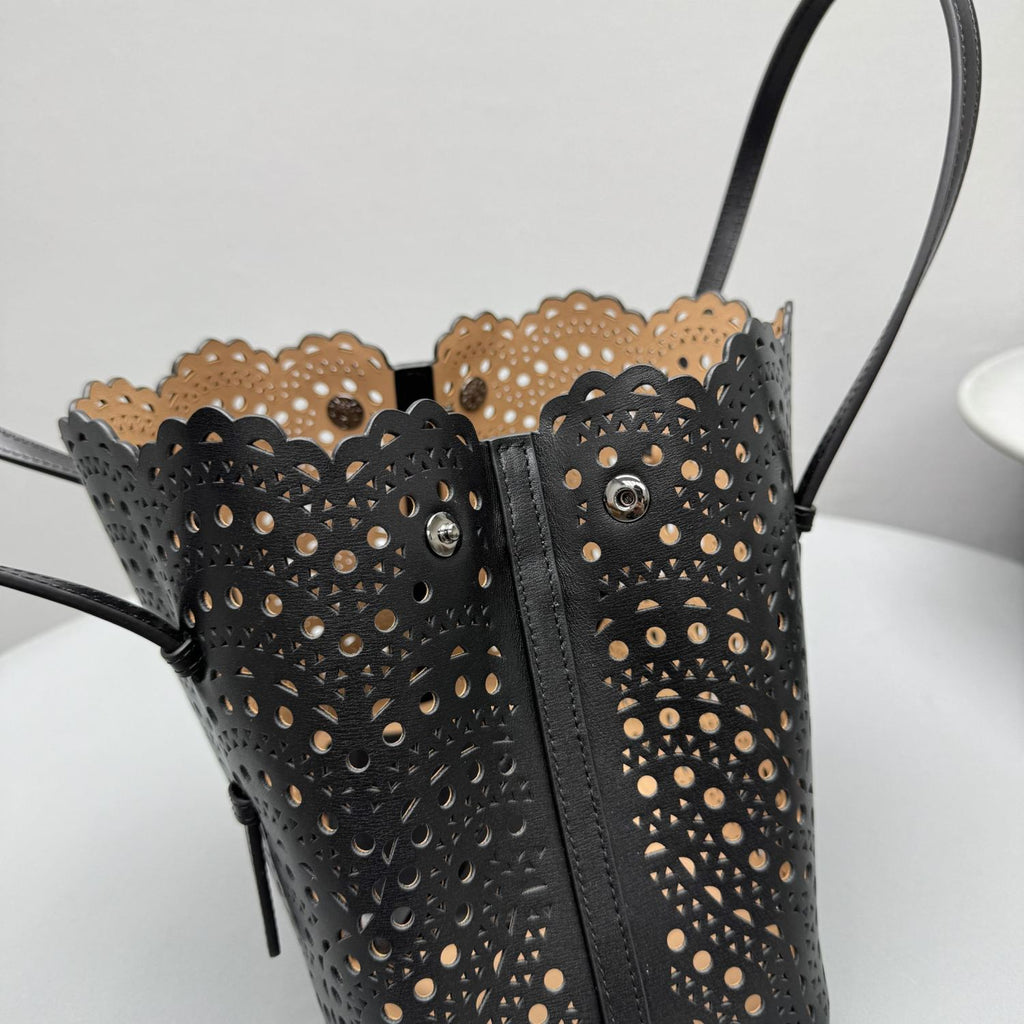 Alaïa Mina 25 Bag in Vienne Wave Calfskin #336432