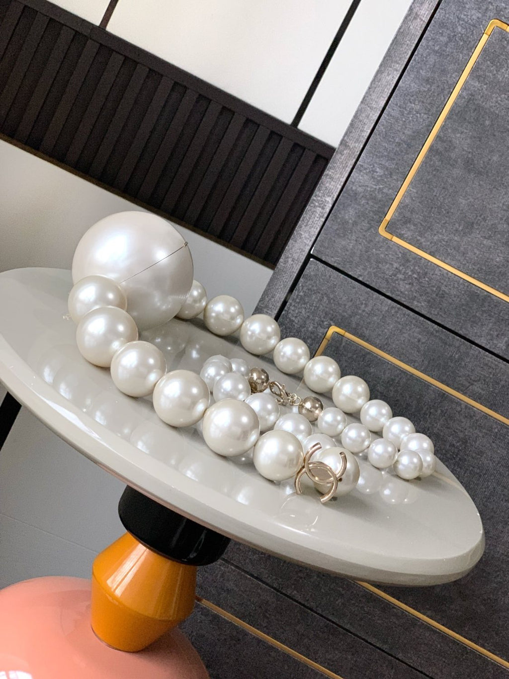 Chanel 2025/26 Fall-winter Collection Pearl Necklace-inspired Structured Evening Clutch Fashionable And Exquisite Girlish-style Handbag Bag Bags #82242A