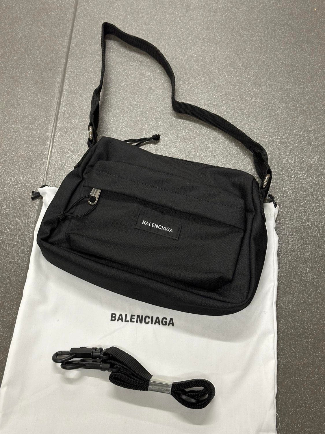 Balenciaga Special Offer Bags Paris Explorer Mens Black Fabric Handbag Letter Logo Detail Zipper Closure Top Handle Shoulder Bag temporary