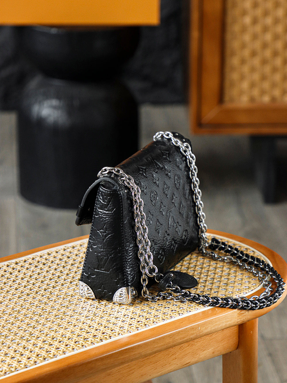 LOUIS VUITTON Trunkie Fashion Leather Handbags #382629