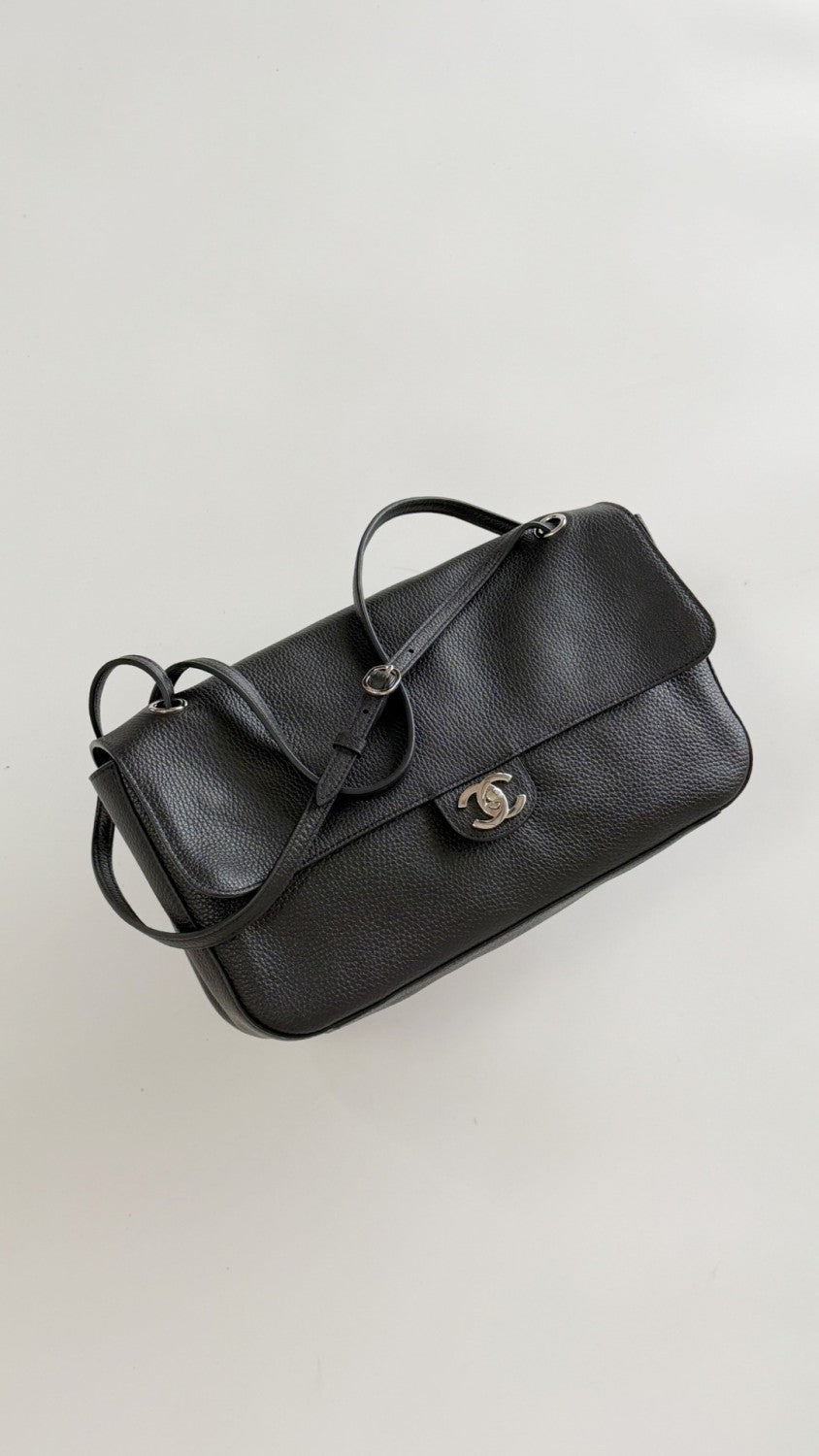 CHANEL Maxi Flapbag Grained Calfskin Silver Metal Black #378545