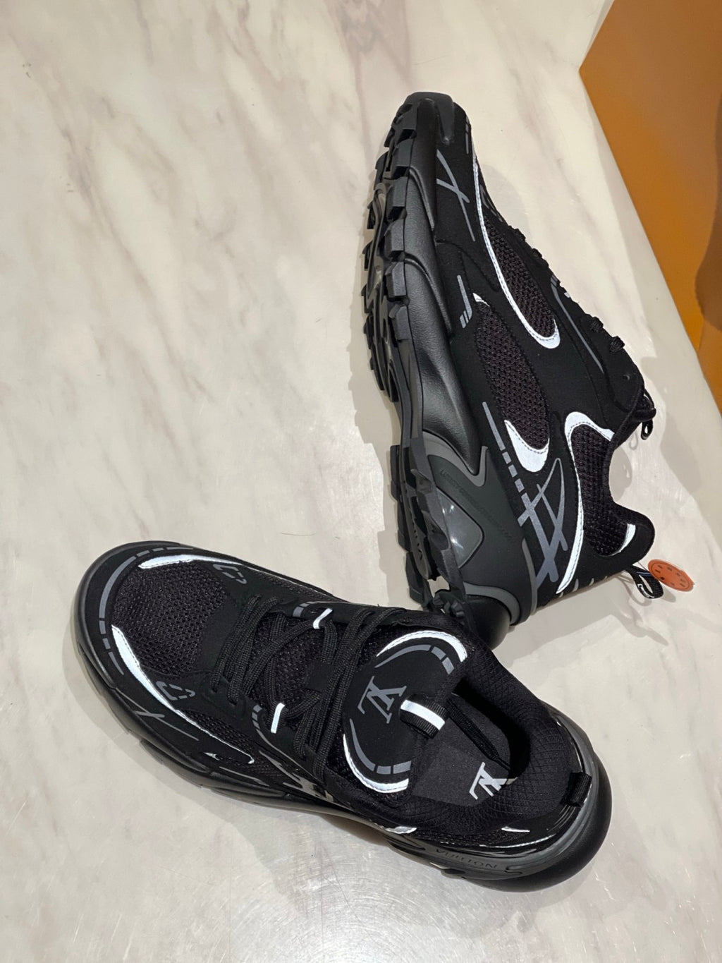 LOUIS VUITTON LV Tatic Runner Sneaker #386159