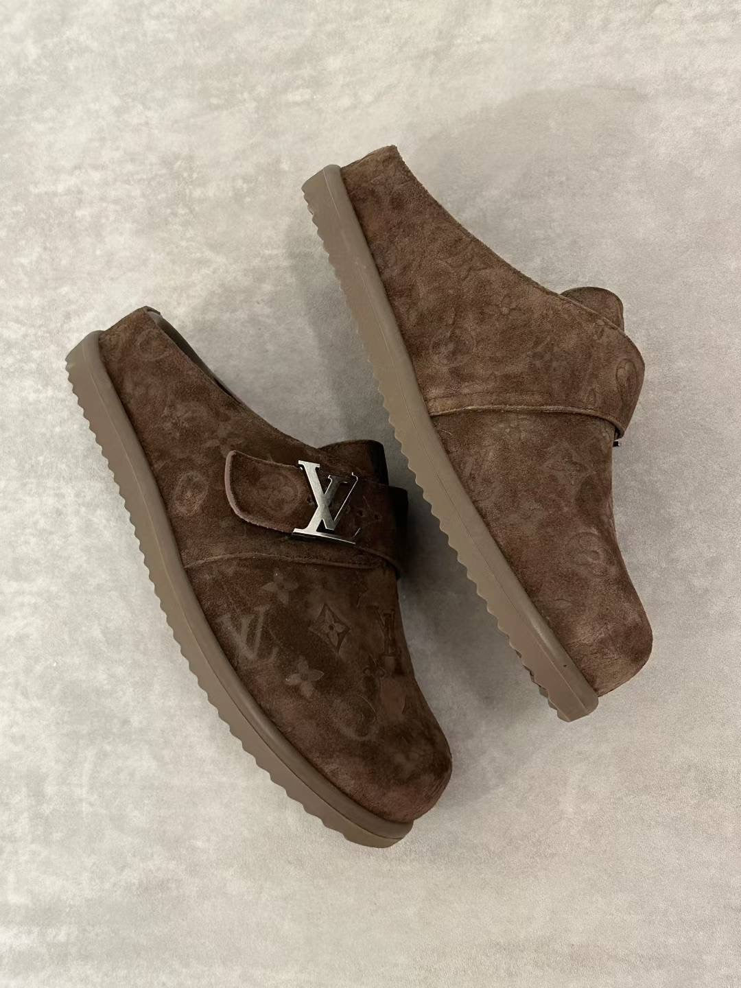 LOUIS VUITTON LV Easy Mule #386980
